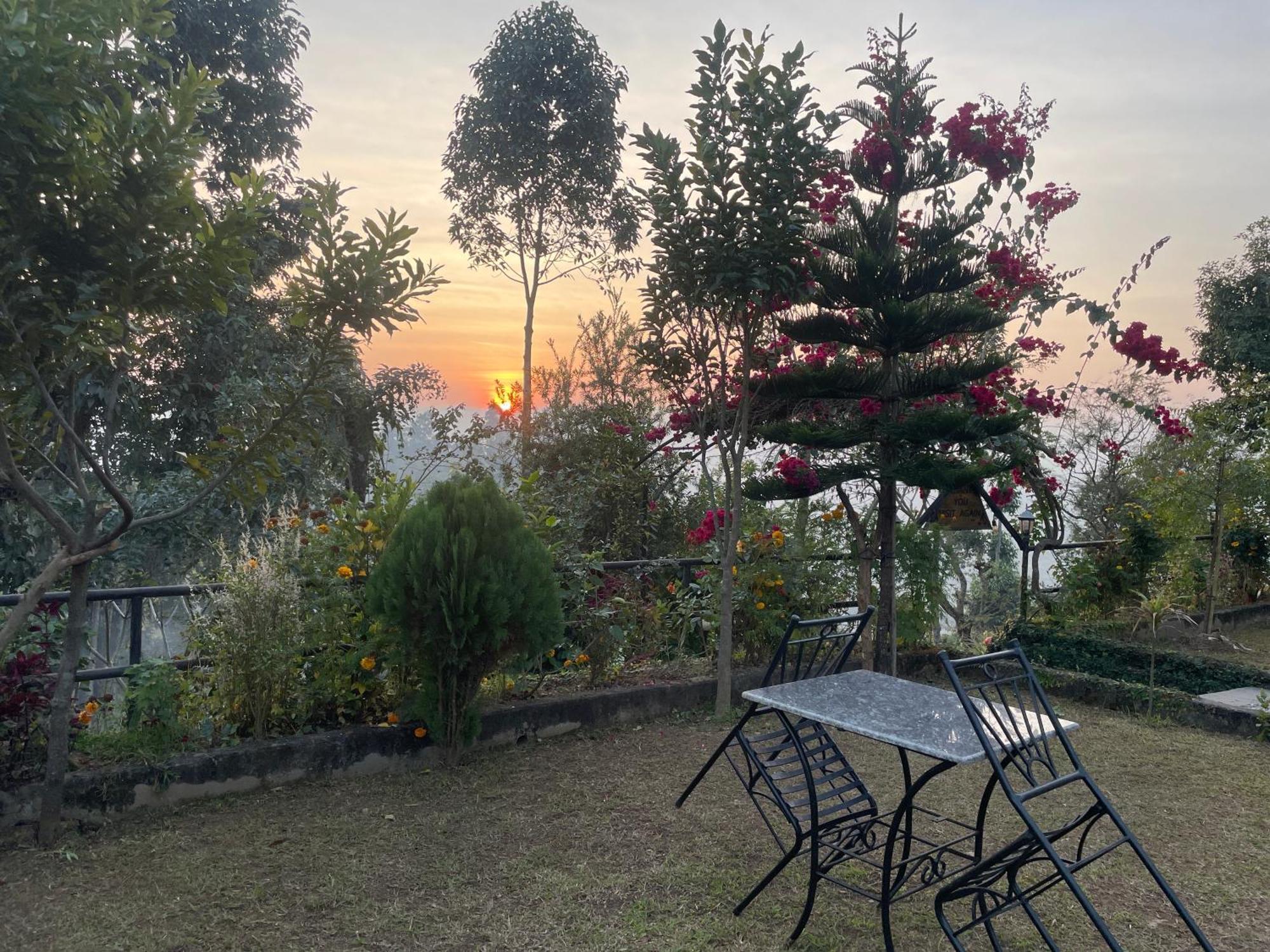 Deorāli Himalaya Serene View Guest House & Farm Stay מראה חיצוני תמונה